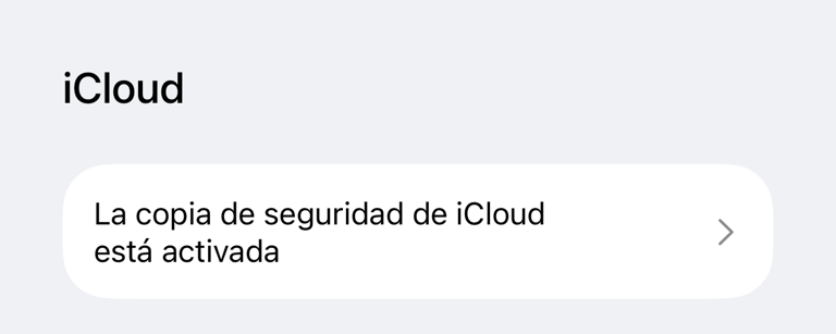 Fila de copia de seguridad de iCloud en Ajustes